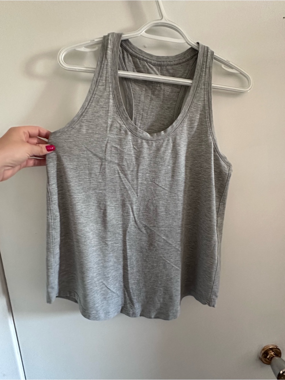 Lulu 🍋 Women's Gray racerback - Classic Scoop Neck